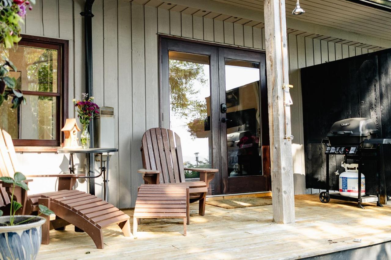 Lunar Cove Inn Charters And Tours Tofino Exterior photo